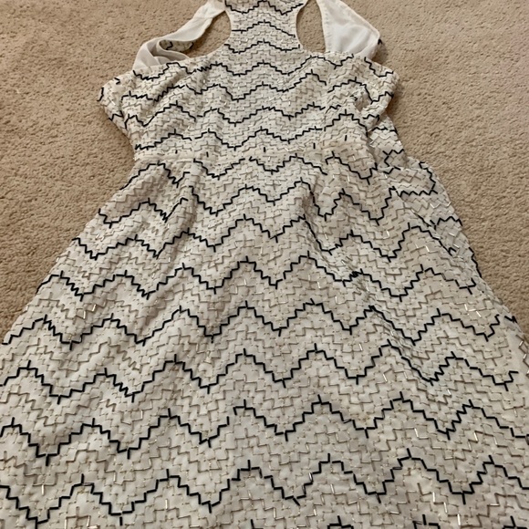 Parker short Embellished Cocktail Dress - Picture 5 of 7